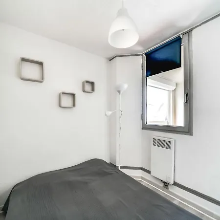 Apartment Les Floralies Ii-7 By Interhome Le Grau-du-Roi